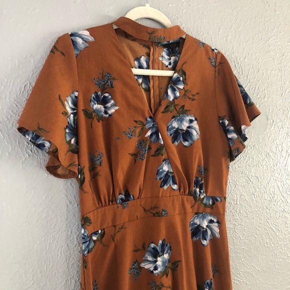 Mine Floral Wrap/Chocker Dress - Medium - Flattering Sundress - Picture 2 of 6